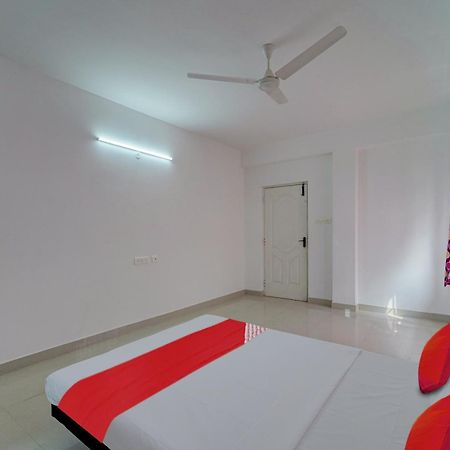 Super Hotel O J2 Service Appartment Ченнаи Экстерьер фото