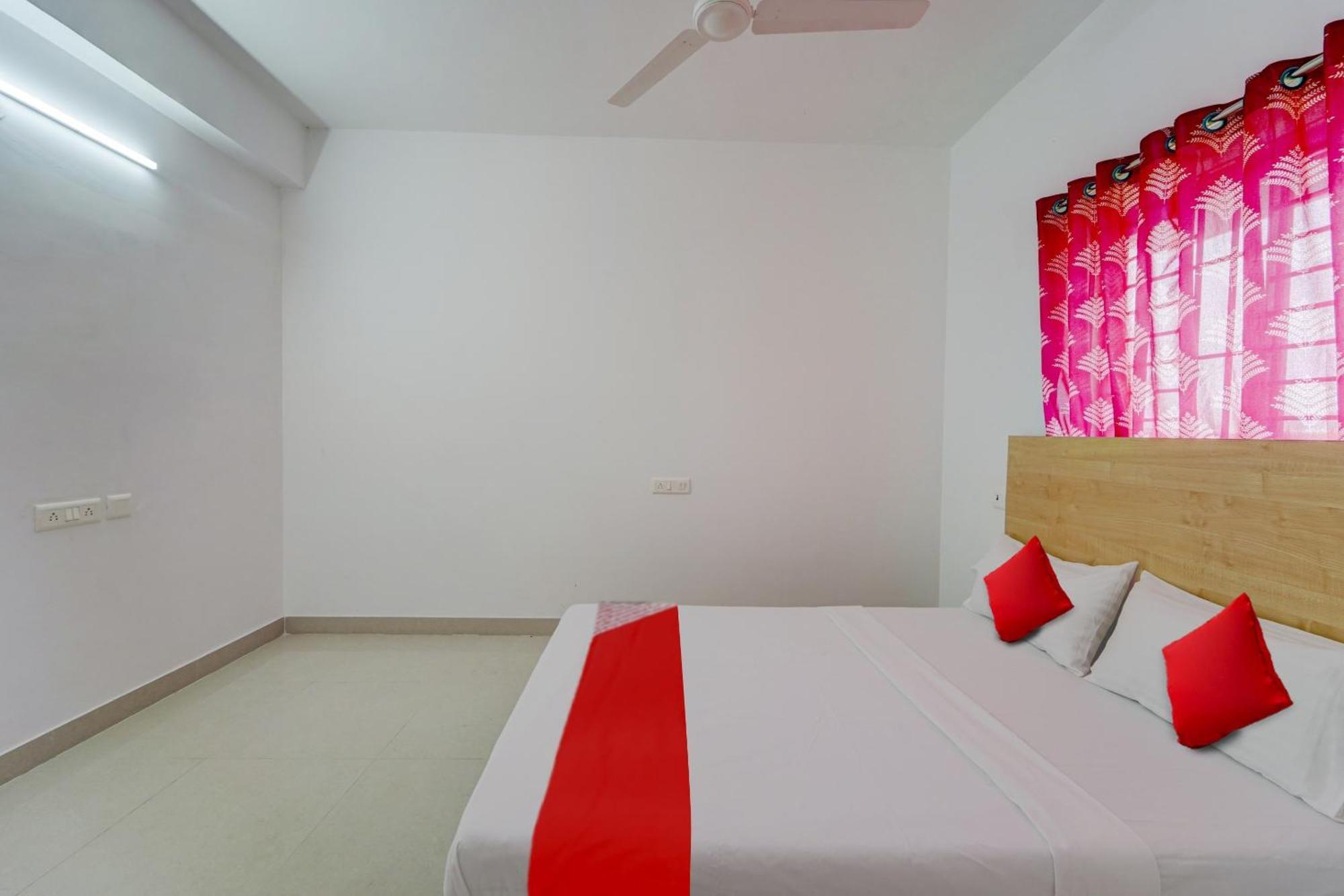 Super Hotel O J2 Service Appartment Ченнаи Экстерьер фото
